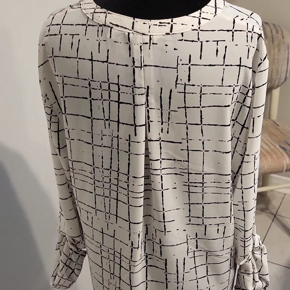 Reitmans blouse - Picture 5 of 8